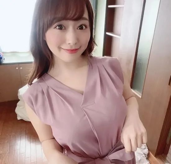 女优巨乳排行_kcup巨乳女优_世界第一巨乳女优